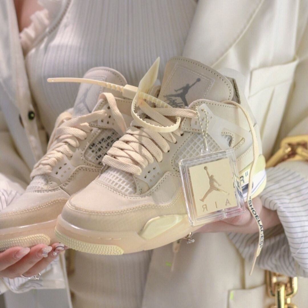 Popular AJ4 Cream Style Fashionable Retro Unisex Couple